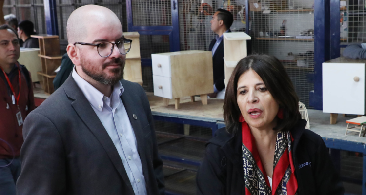 Acusación contra exministra Ríos