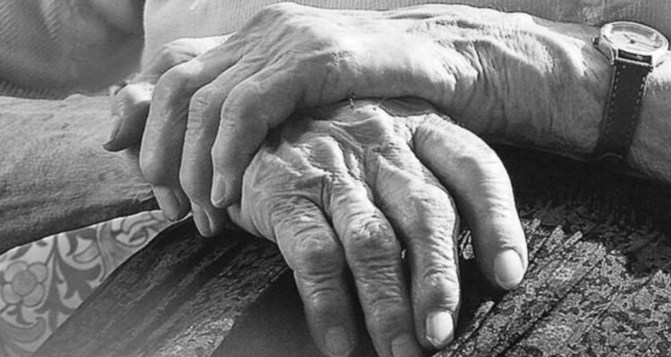 Acusado de violar a su madre en Los Ángeles