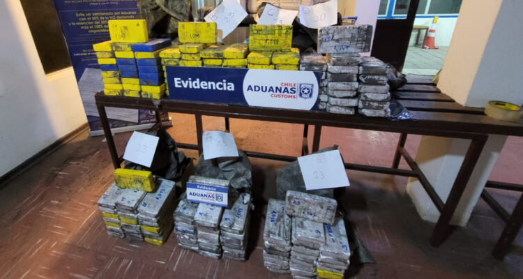 Aduanas incauta cocaína avaluada en más de $3 mil millones escondida en cargamento de Zinc