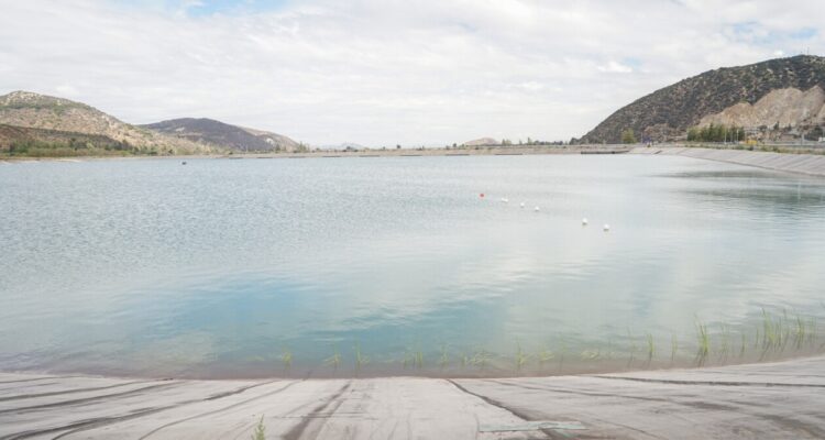 Aguas Andinas comenzará a recuperar sus reservas de agua ante mejoras en niveles de turbiedad