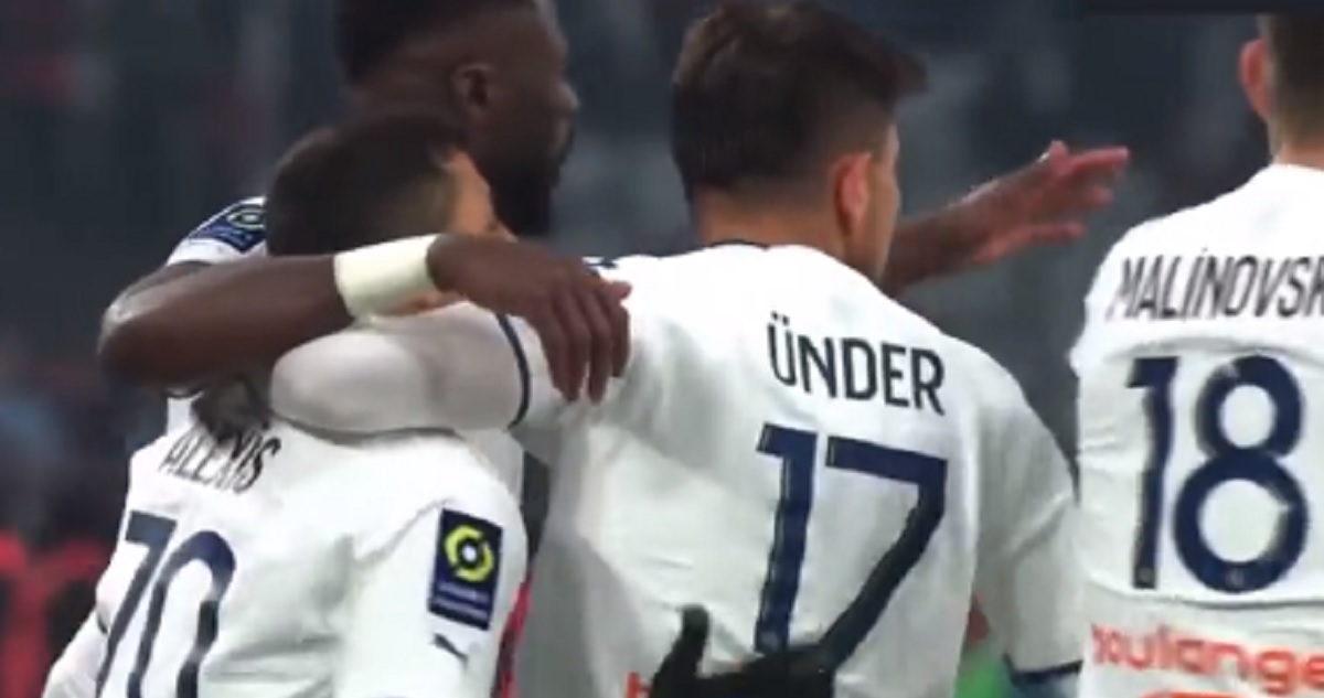 Alexis Sánchez celebra su gol ante el Mónaco en La Ligue 1