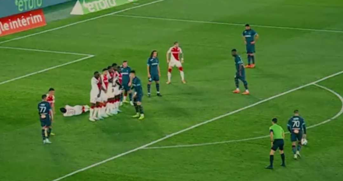 Postulan el gol de Alexis Sánchez como mejor tanto de la temporada en la Ligue 1.