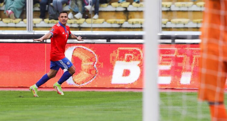 Alexis Sánchez destaca entre los mejores futbolistas bajo presión.