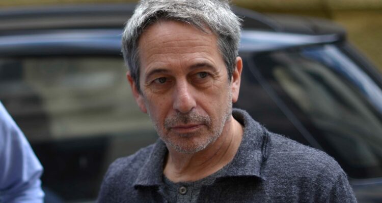 Delincuentes ingresaron al teatro de Alfredo Castro y huyeron tras robar diversos equipos