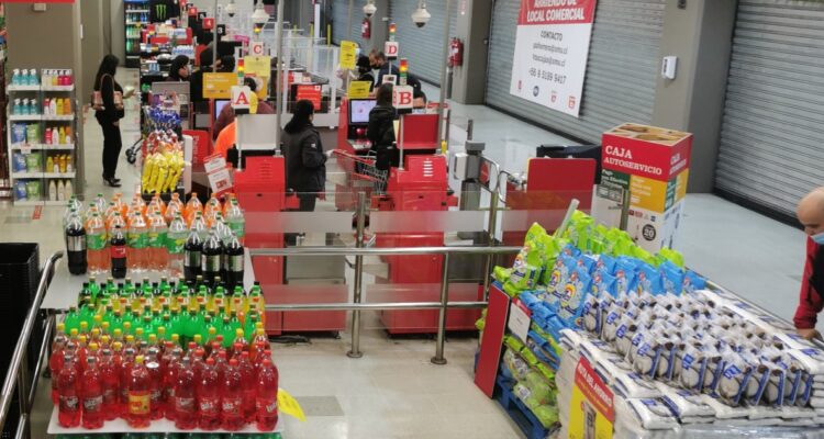 El alza de la canasta básica en Chile más que duplica la inflación y alcanza 28,2%