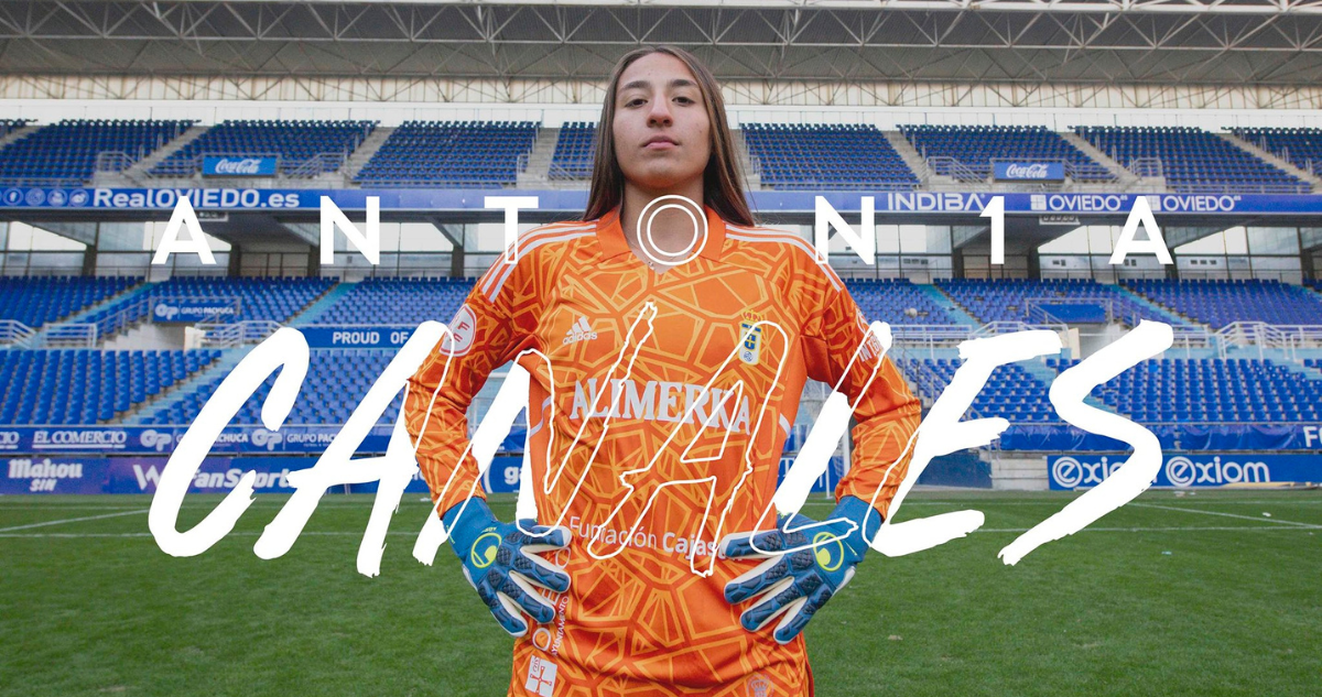 Antonia Canales es presentada como la nueva portera del Real Oviedo.