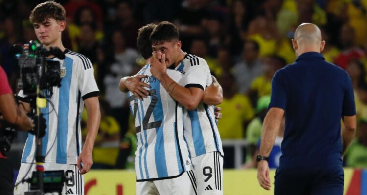 La selección argentina Sub 20 perdió ante Colombia y no jugará el Mundial