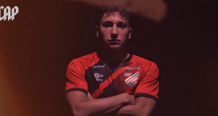 Luciano Arriagada fue anunciado como nuevo fichaje del Paranaense