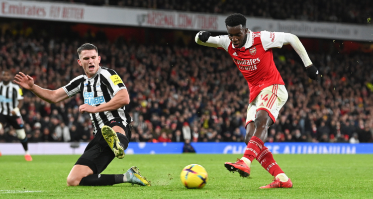 Arsenal no pudo doblegar al Newcastle de local.