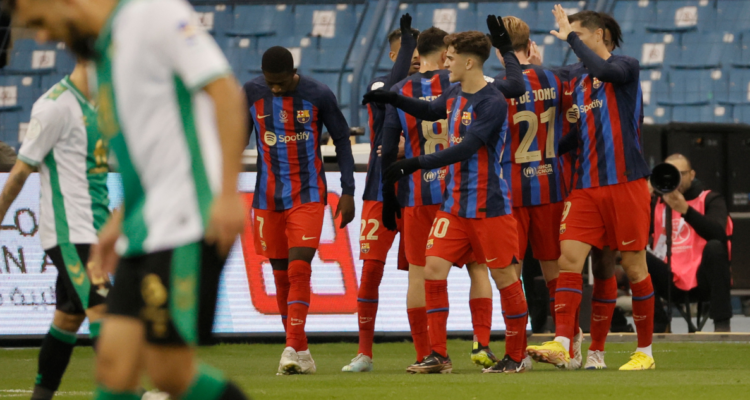 Barcelona vence al Betis y se clasifica a la final de la Supercopa de España.