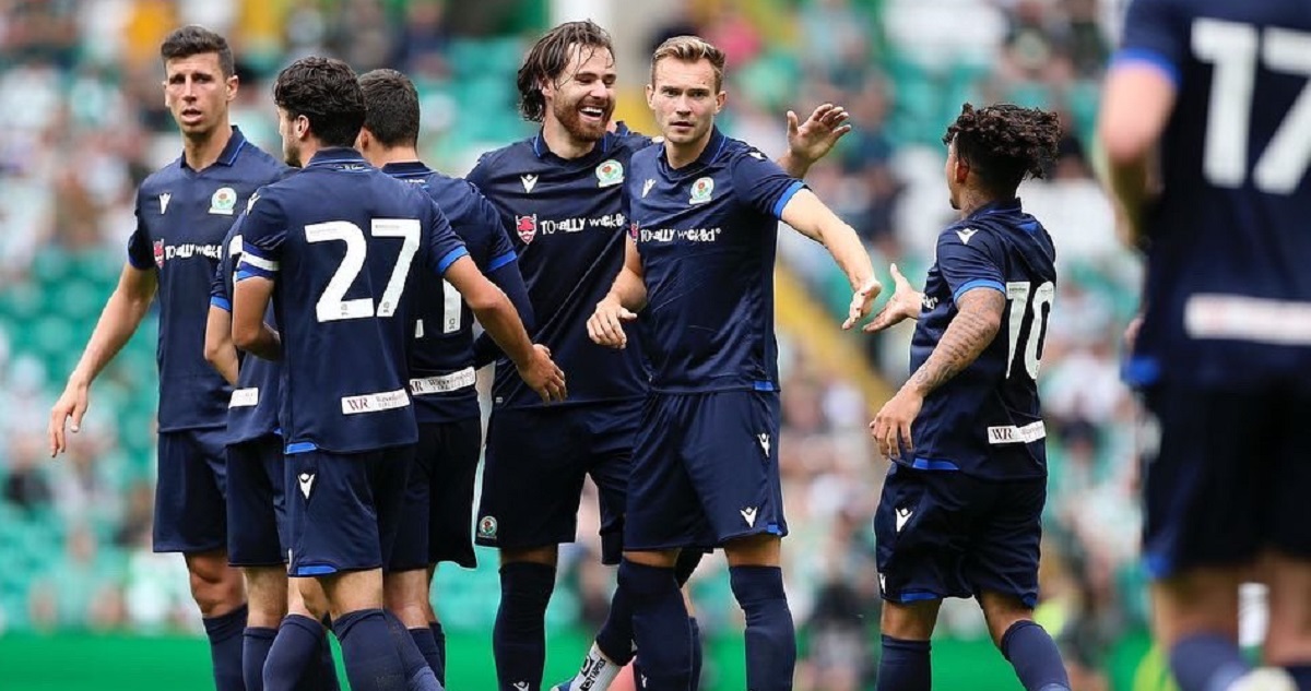 FA Cup: Blackburn eliminó al Norwich en duelo de chilenos.