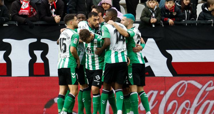 Real Betis visitó al Rayo Vallecano y consiguió un importante triunfo.