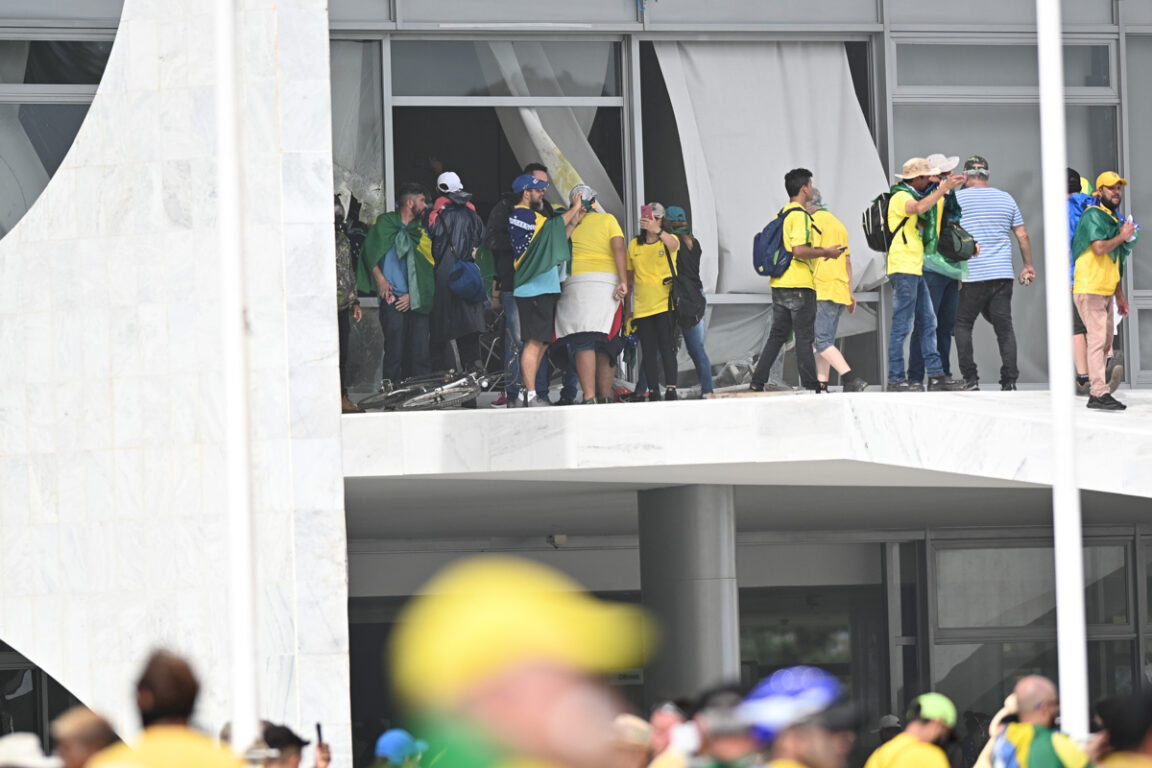 Seguidores de Bolsonaro invaden sedes del poder en Brasil