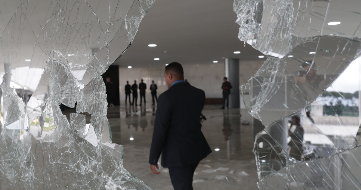 Brasilia amanece bajo control pero con rastros de destrucción tras ataques de bolsonaristas