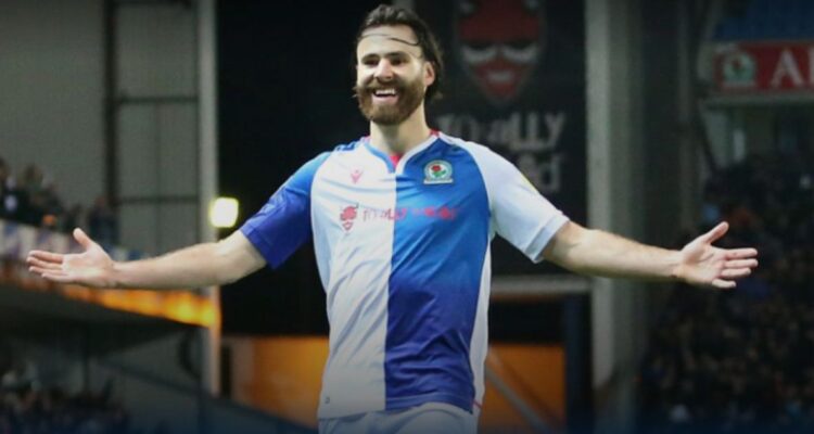 Ben Brereton aporta con asistencia en triunfo del Blackburn Rovers