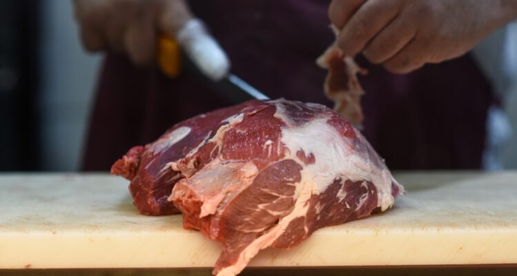 Camión robado con 10 mil kilos de carne