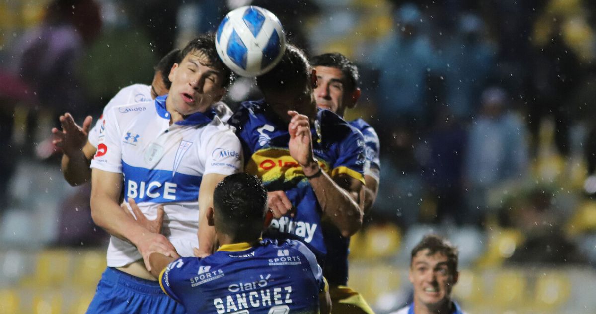 Everton y Católica miden fuerzas en primera fecha del Campeonato Nacional.