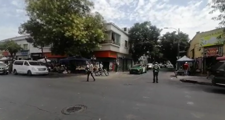 Carabineros realiza operativo en Barrio Yungay tras denuncia por presunta tenencia de armas de un grupo