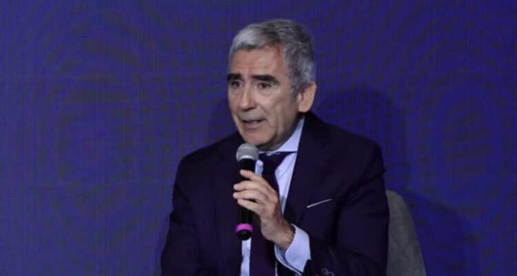 Carlos Peña critica indultos del presidente Boric: “No hubo racionalidad instrumental”