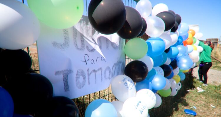 Reunión de abuela de Tomás Bravo con testigo