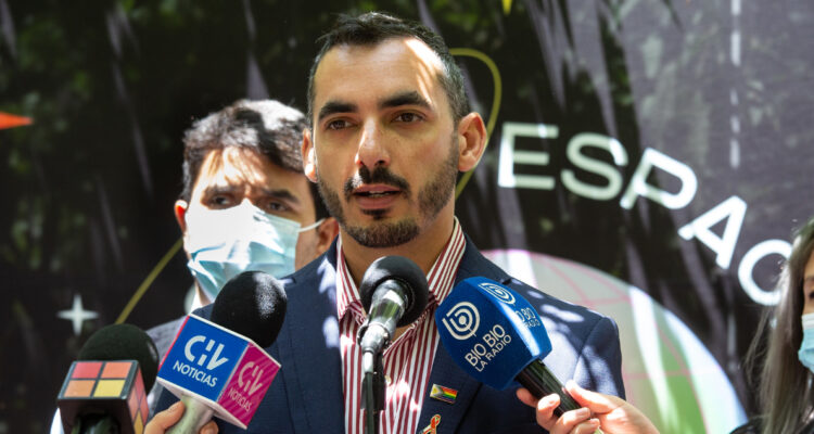 Foto autoridad Minsal y balance covid-19