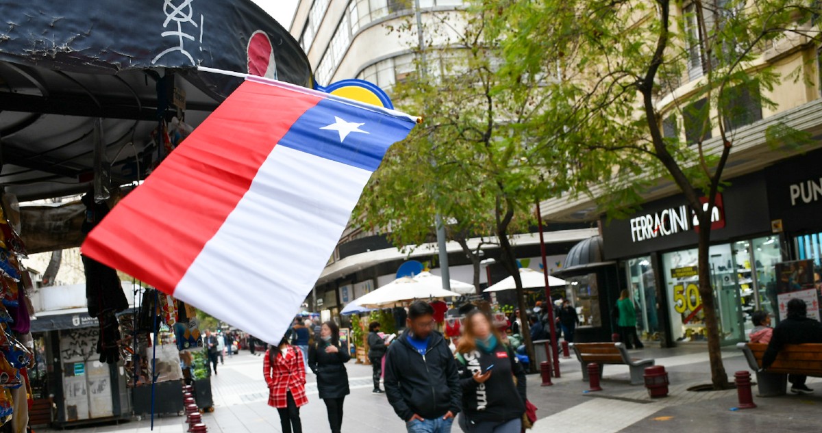 Política, inflación y débil inversión: Las razones tras mala proyección para Chile del Banco Mundial