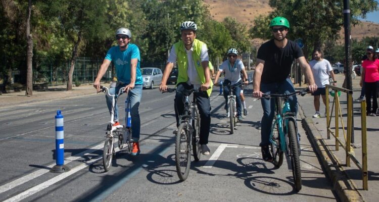 Inauguran ciclovía en Renca: fue construida 100% con donaciones
