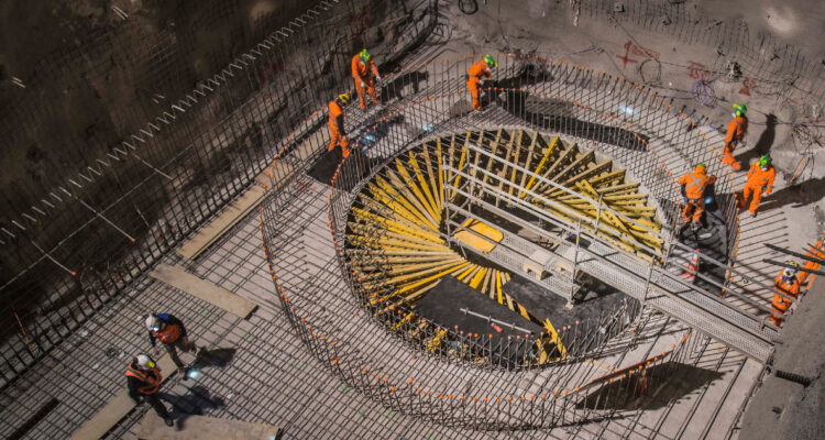 Codelco admite que litio es uno de sus nuevos desafíos y aborda estancamiento en producción de cobre