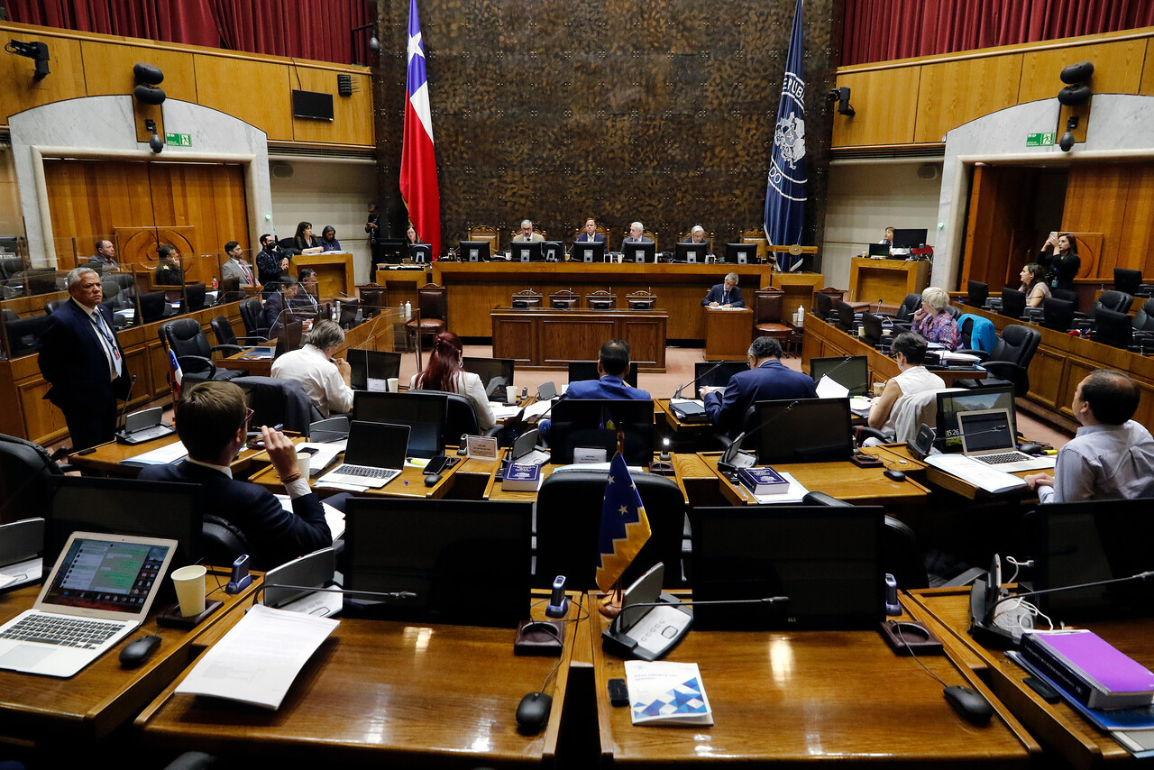 Vista general de la sesión de la Comisión Bicameral que analiza la propuesta de reglamento que regulará el proceso constituyente.