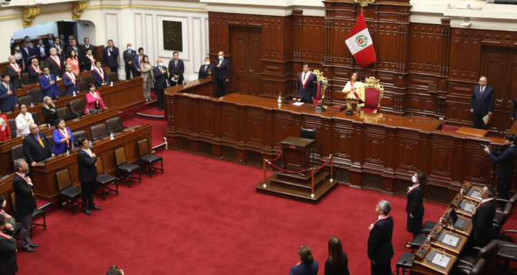 Congreso de Perú aprueba votar sobre un adelanto de elecciones