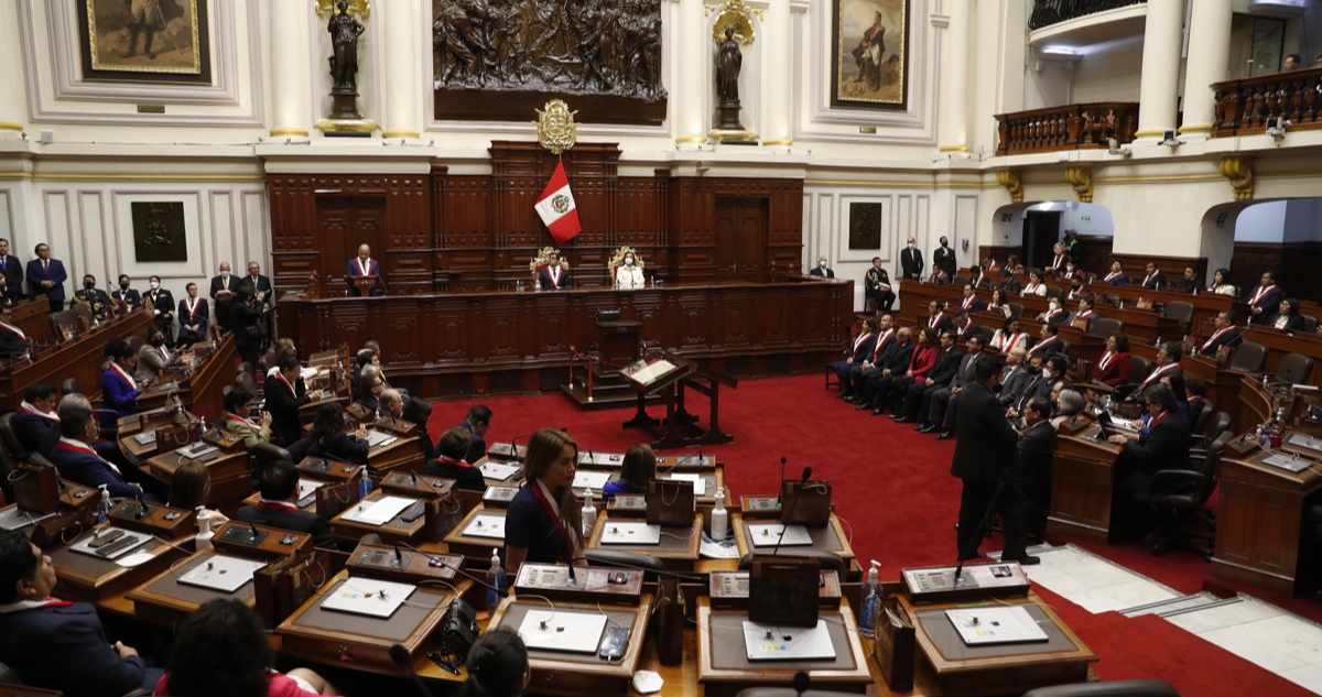 Congreso rechaza adelantar elecciones en Perú