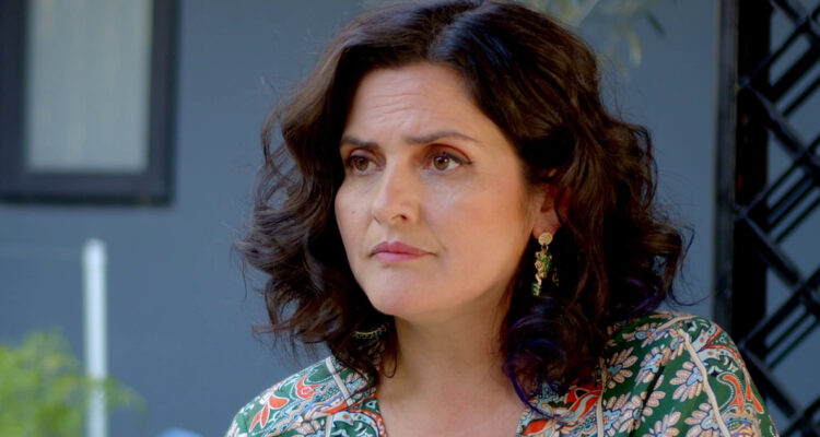 La chef Connie Achurra habla seria con Cecilia Bolocco. La también influencer se refirió al abuso que sufrió a los 13 años.