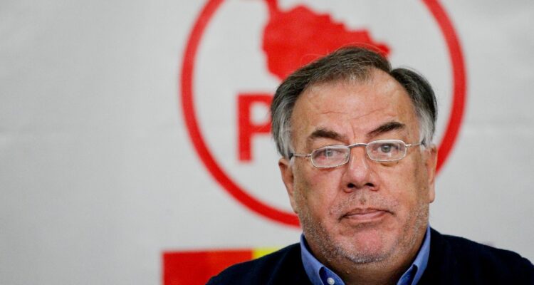 Contraloría indaga contratación de Osvaldo Andrade tras destapar millonarias anomalías en San Carlos