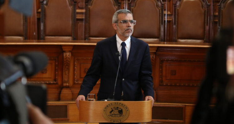 Ministro Cordero asegura que debate por indultos está radicado en la Contraloría y el TC