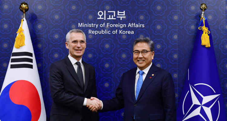 Secertario de la OTAN en Seúl (Corea del Sur)