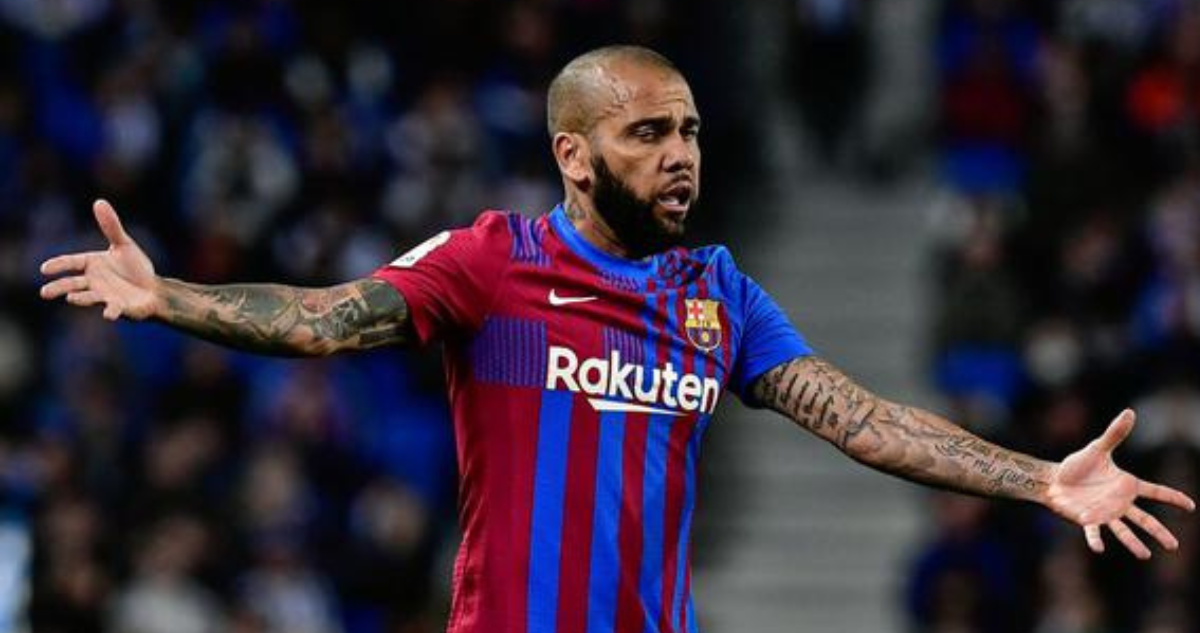Dani Alves se encuentra compareciendo ante la justicia por una denuncia del 31 de diciembre del 2022.