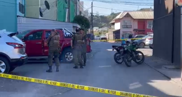 Delincuente de 17 años le amputa dedo a adulta mayor durante robo de camioneta en Concepción