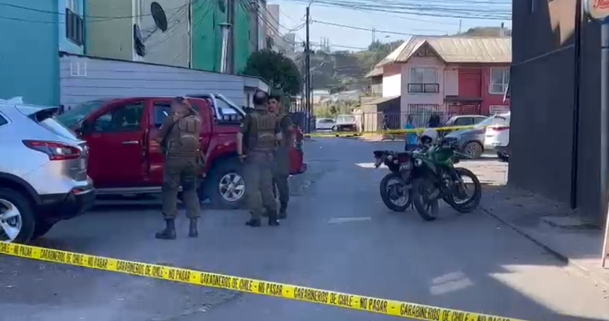 Delincuente de 17 años le amputa dedo a adulta mayor durante robo de camioneta en Concepción