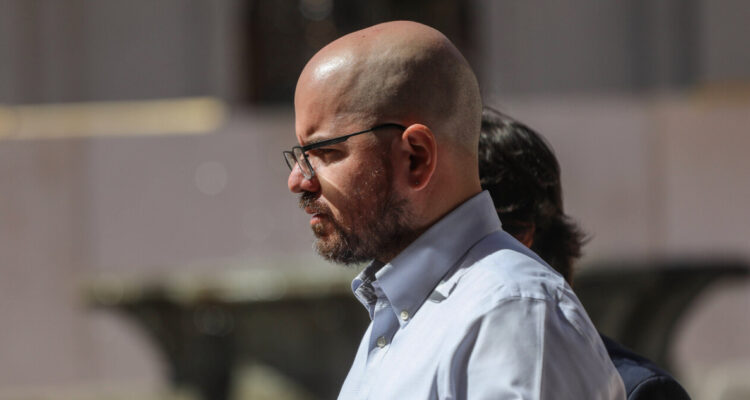 Defensa de ministro Jackson presenta descargos por AC: descarta presiones por salida de exseremi