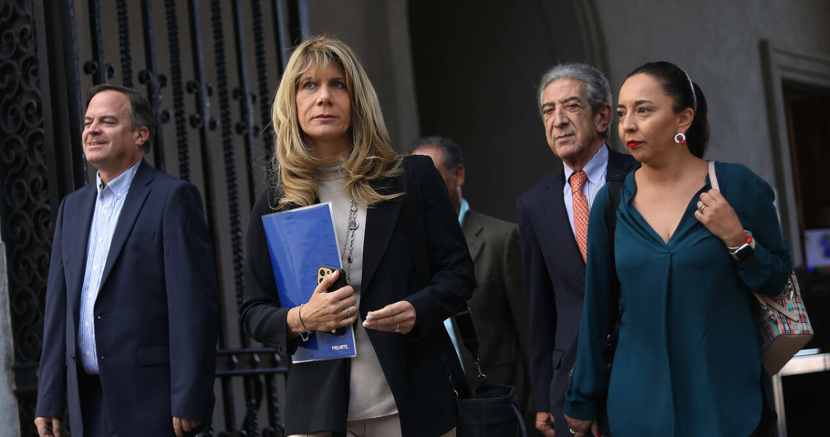 Demócratas deciden no pactar para elección de consejeros constitucionales