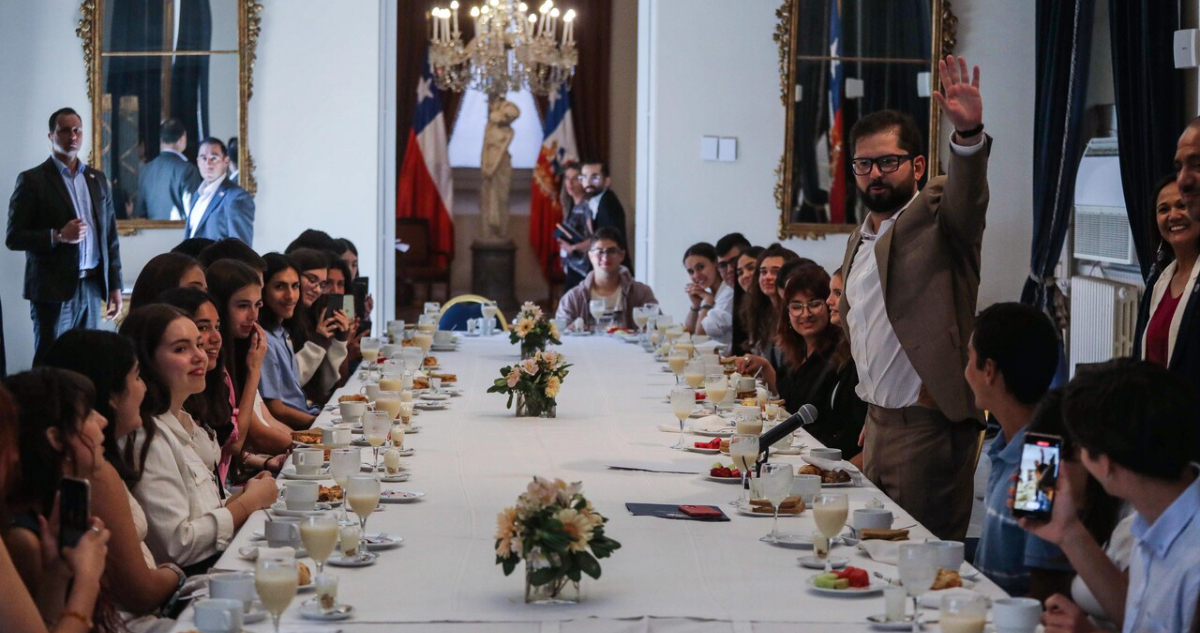 Gobierno defiende nuevo sistema de reconocimiento a puntajes destacados de la PAES
