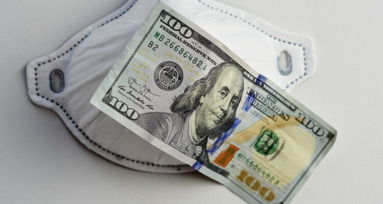 Dólar inicia la semana con leve caída y cobre muestra retrocesos, mientras rondan dudas sobre China