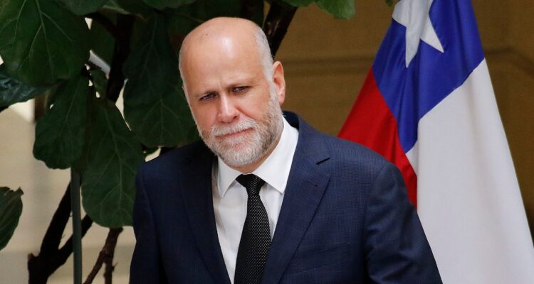 Elizalde refuta al CNTV y asegura que elección de consejeros constitucionales tendrá franja televisiva