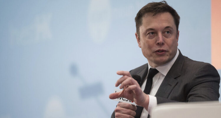 Elon Musk busca que las empresas automotrices regresen a publicitar en Twitter