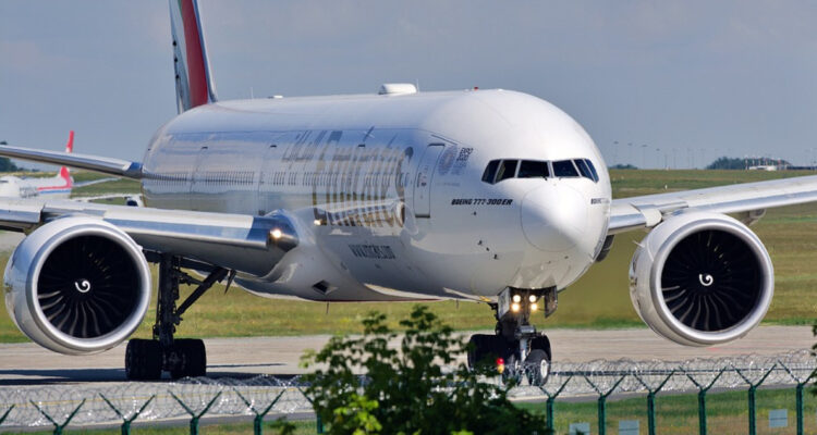 Aerolínea busca trabajadores en Chile y difunde requisitos: Ofrece un sueldo libre de impuestos