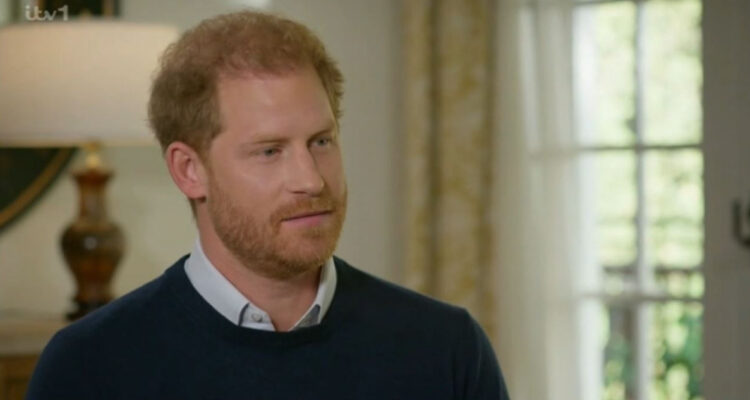 El príncipe Harry durante su entrevista con ITV, donde aseguró que ve posible una reconciliación con su familia.