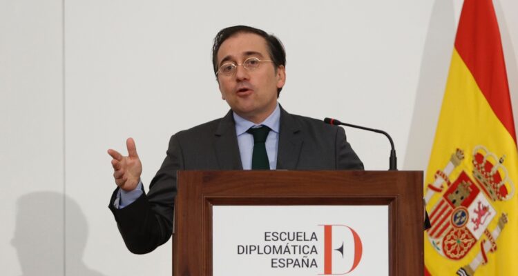 España acompañará el diálogo entre el gobierno de Nicolás Maduro y los opositores venezolanos