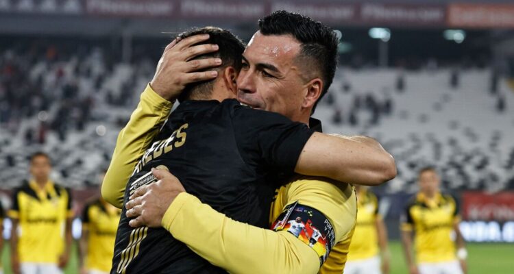 Esteban Paredes durante su última visita al estadio Monumental.