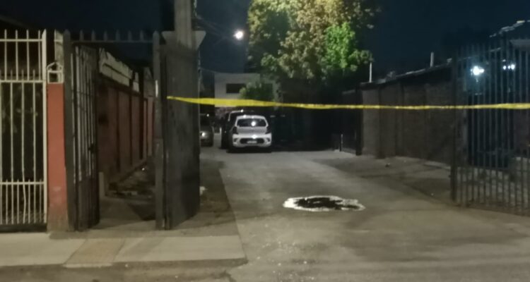 Familia balea a vecinos tras discusión por ocupación de estacionamiento en Quinta Normal