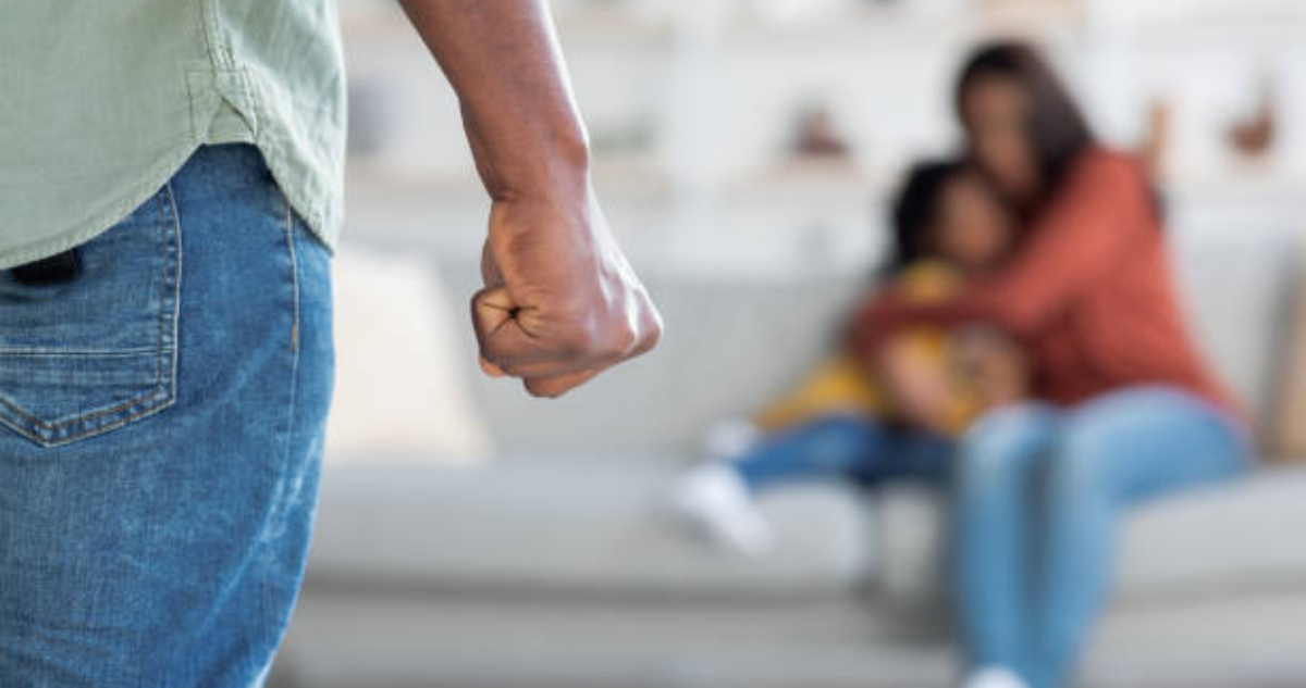 Dan 25 años de cárcel a hombre por femicidio frustrado: hija menor de la víctima la salvó de morir